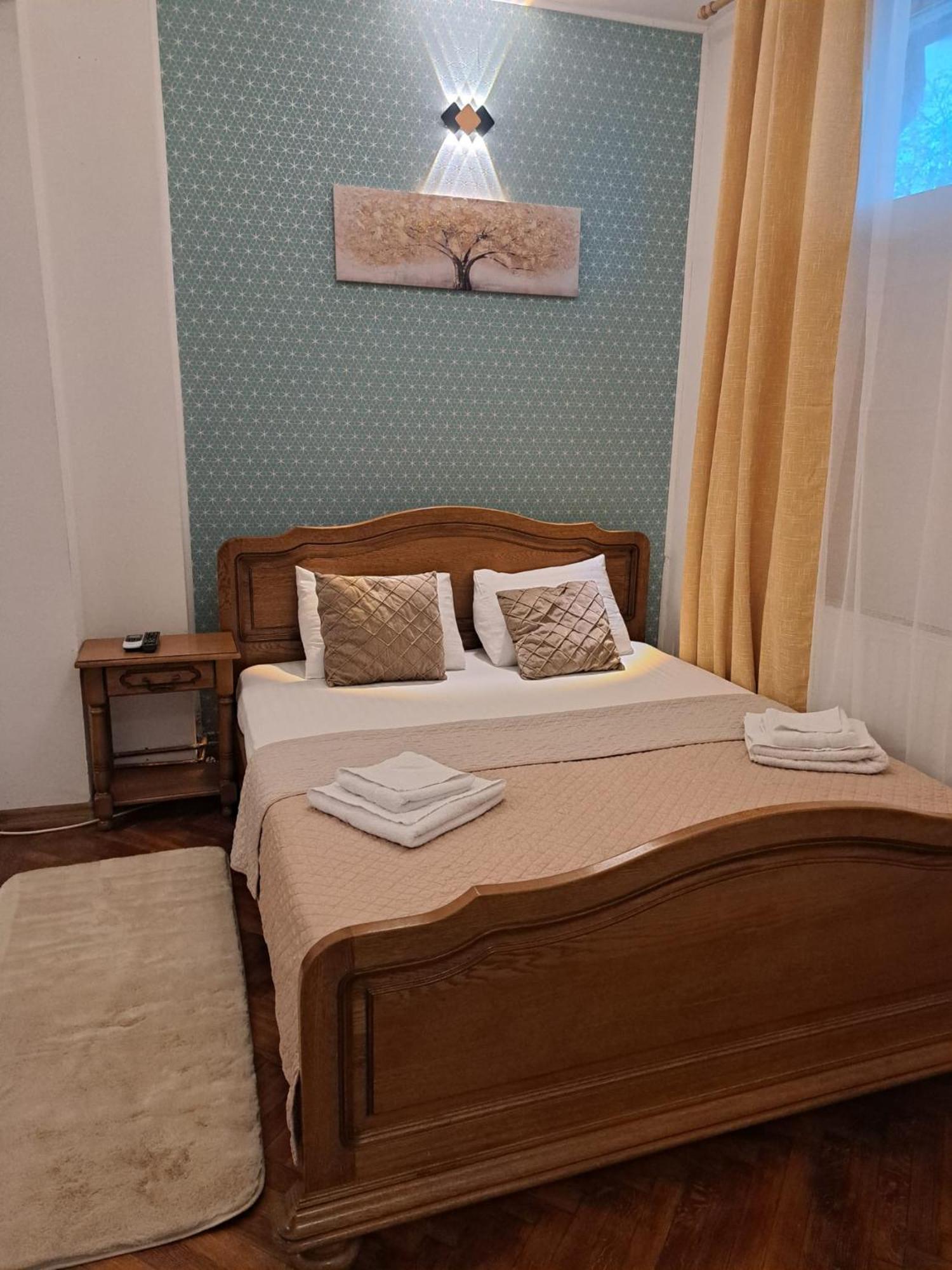 Vila Ris Piata Romana 布加勒斯特 外观 照片